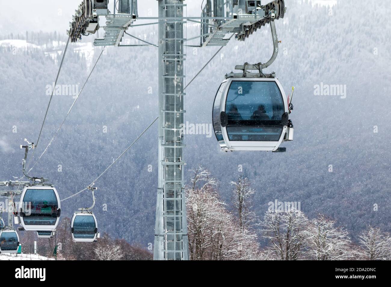Gondola detachable hi-res stock photography and images - Alamy