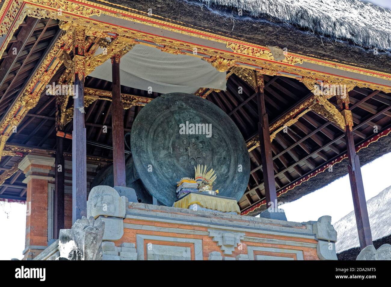 Pejeng, Bali, Indonesia. 24th May, 2019. Pavilion which houses the Moon of Pejeng (nekara), bronze gong 1.86 m high and 1.62 m in diameter. Stock Photo