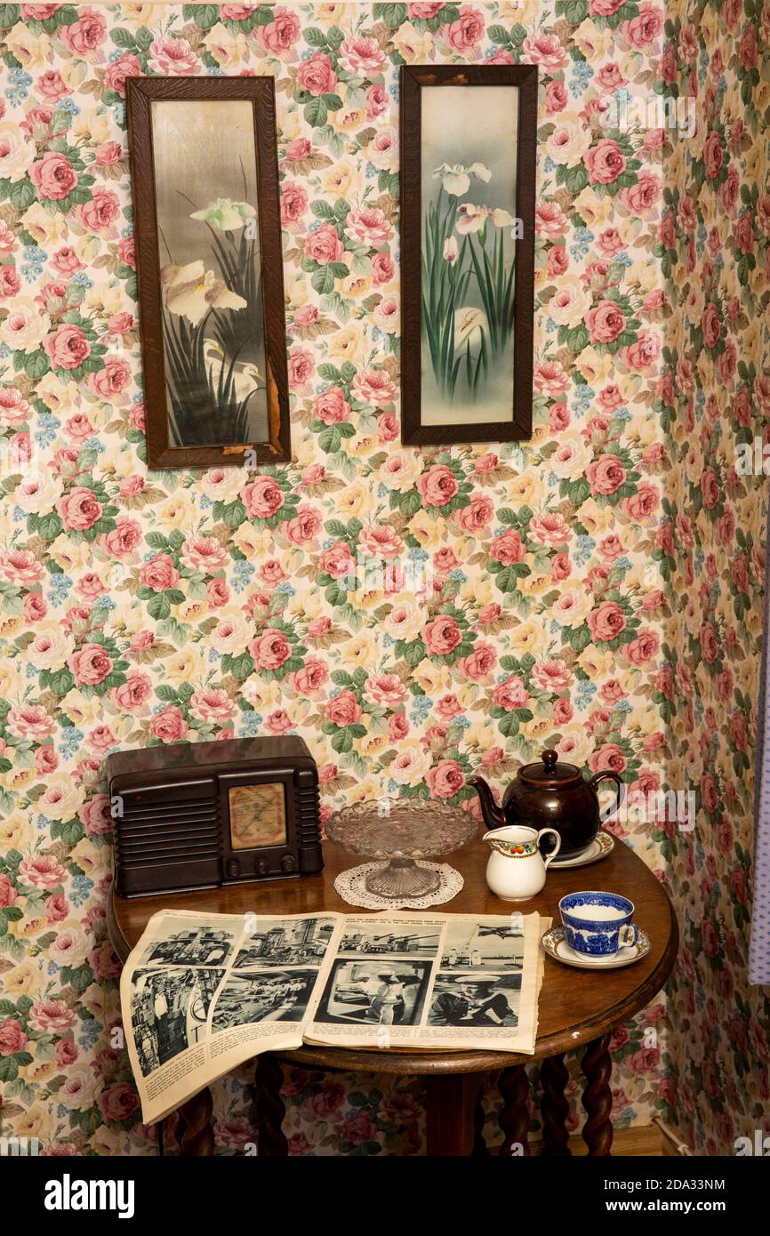 1930s british interior uk hi-res stock photography and images - Alamy