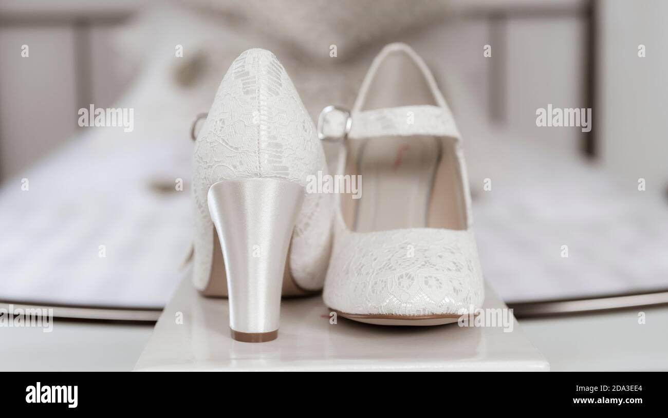 pretty bridal shoes