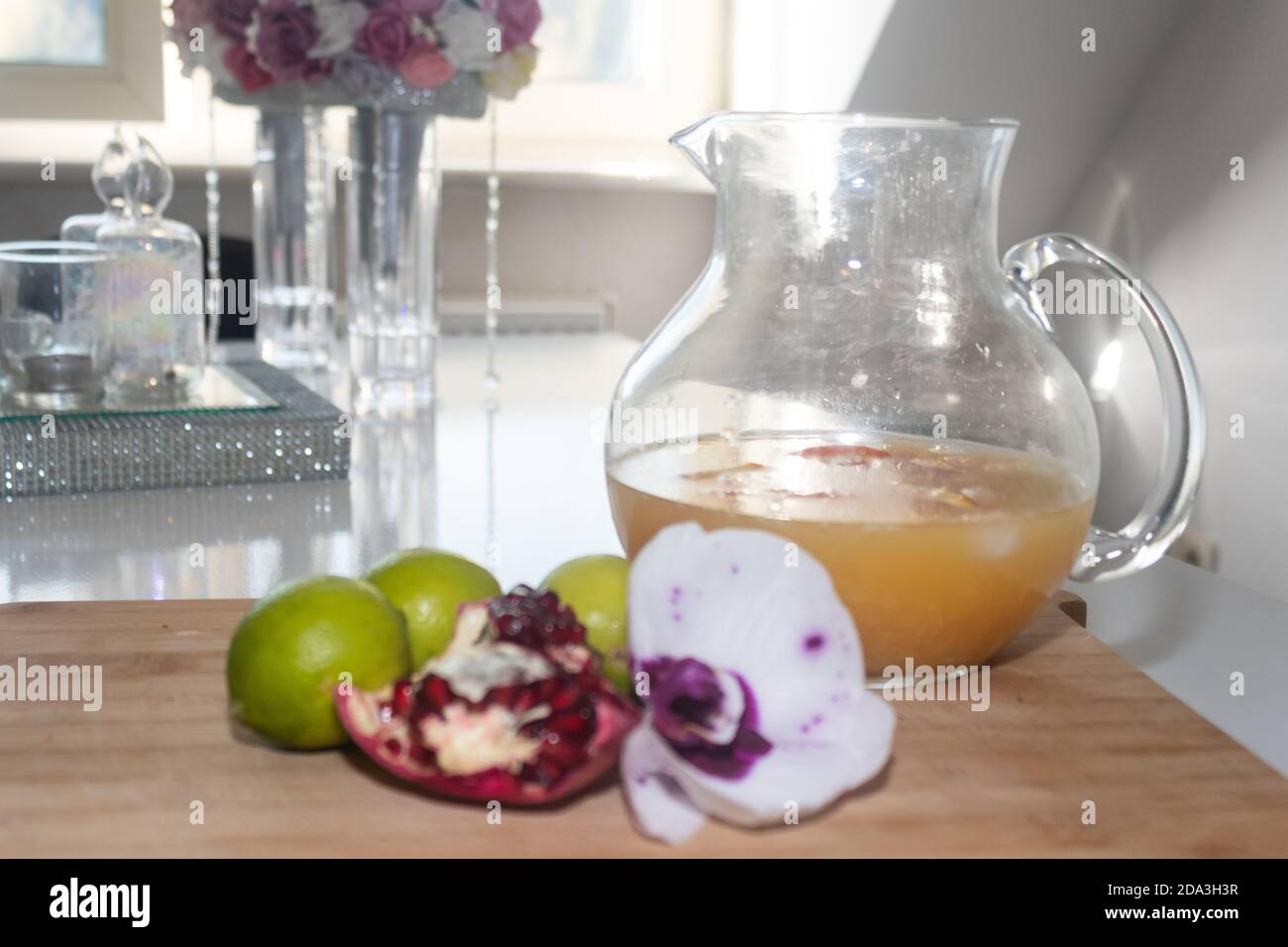 Healthy freshly squeezed fruit hi-res stock photography and images - Alamy
