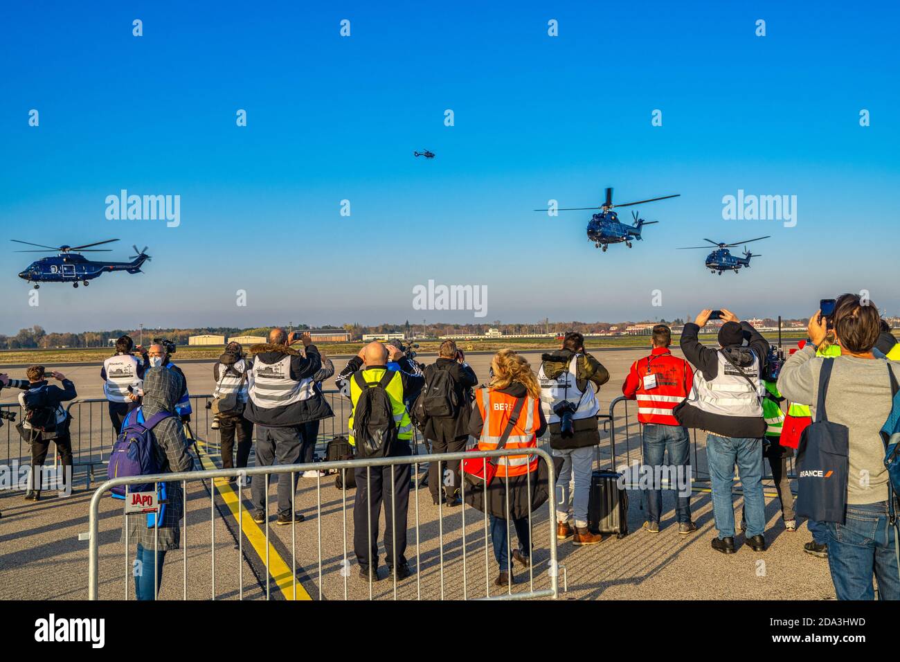 Thank Youtxl Hi res Stock Photography And Images Alamy thank-youtxl-hi-res-stock-photography-and-images-alamy