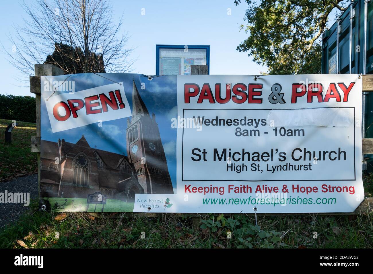 Sign outside a church Open, Pause and Pray, during the coronavirus covid-19 pandemic, November 2020 Stock Photo