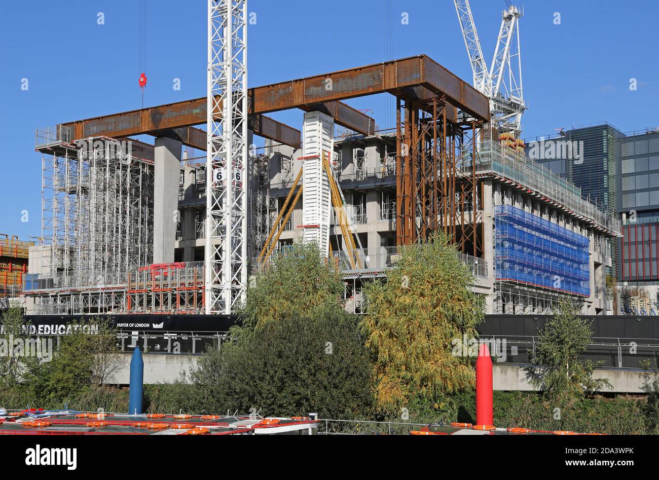 New London College of Fashion building under construction part of the Stratford Waterfront development in the Queen Elizabeth Olympic Park, London, UK Stock Photo