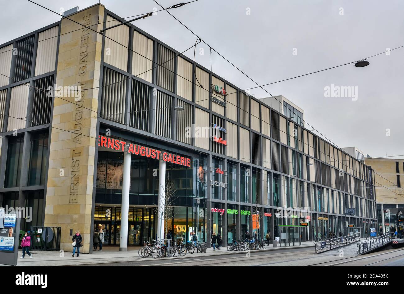 Hanover, Germany – January 26, 2018. Ernst August Galerie shopping mall on Kurt-Schumacher-Strasse street in Hanover. View with people and bicycles, i Stock Photo