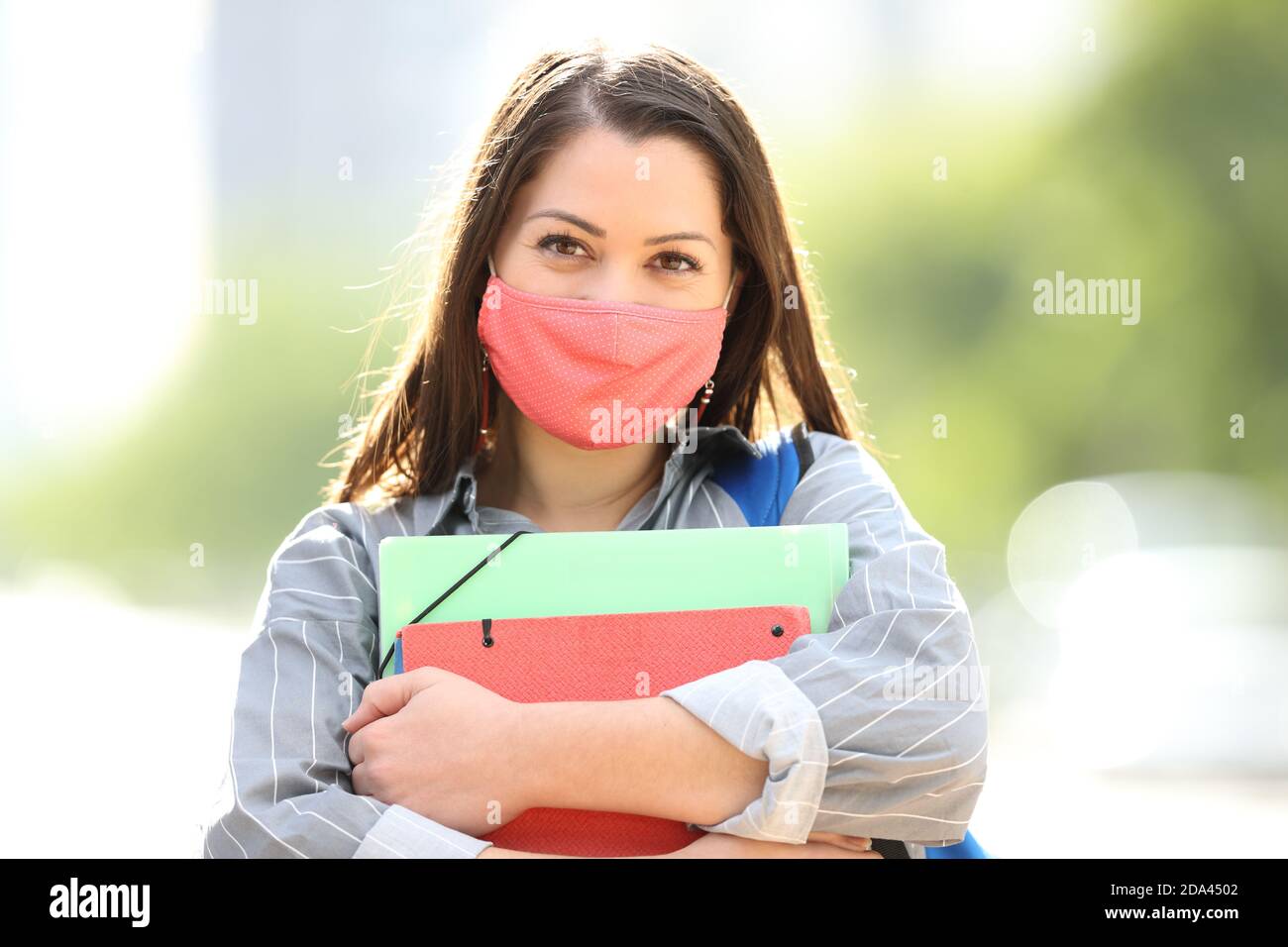 School mask campus hi-res stock photography and images - Alamy