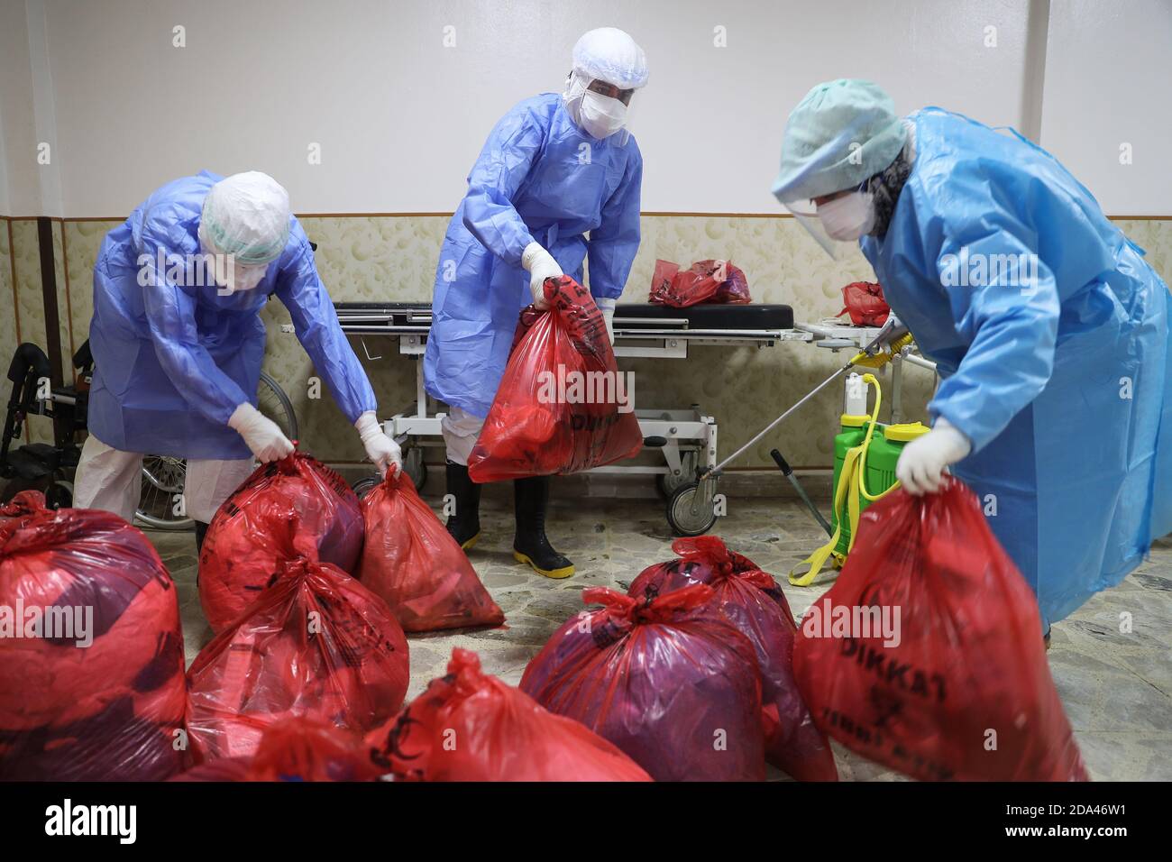 Hospital waste bags hi-res stock photography and images - Alamy