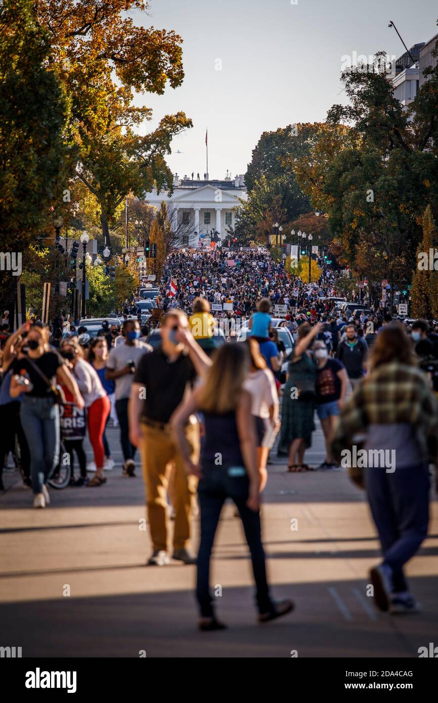 Outside In Voters outside hi-res stock photography and images - Alamy