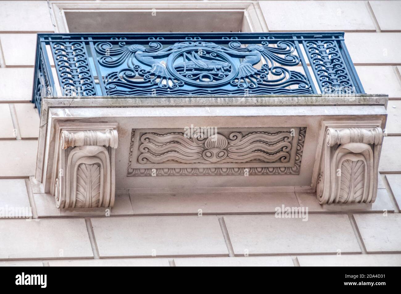 Octopus carving beneath balcony of Martins Bank, Liverpool.  By Herbert Tyson Smith. Stock Photo