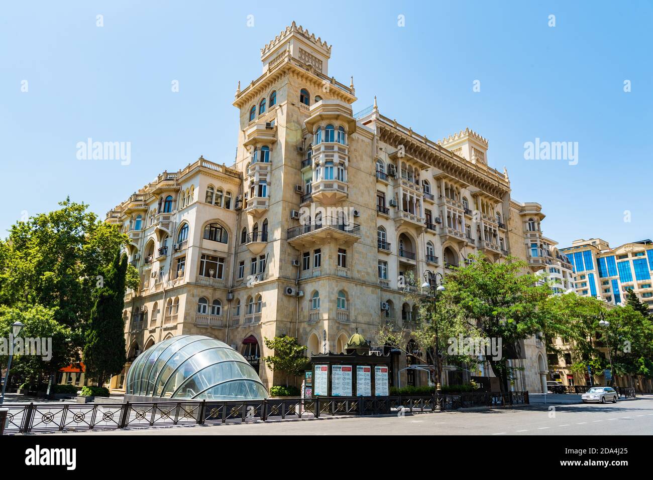 Baku, Azerbaijan – July 5, 2020. The glorious Buzovnaneft Building, dating from 1945, on Samad Vurgun Street in Baku. The building is known for its fl Stock Photo