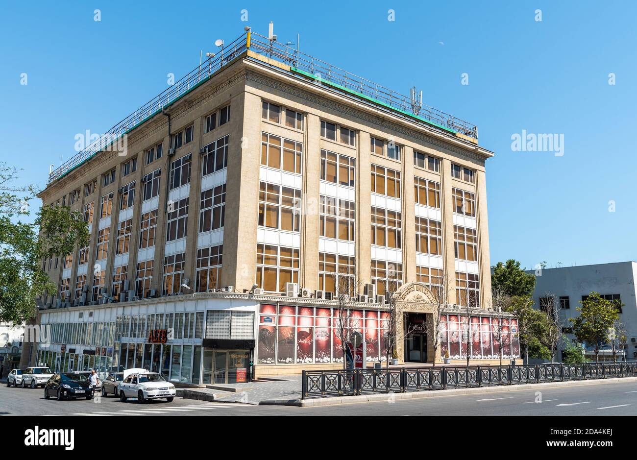 Универмаг москва баку