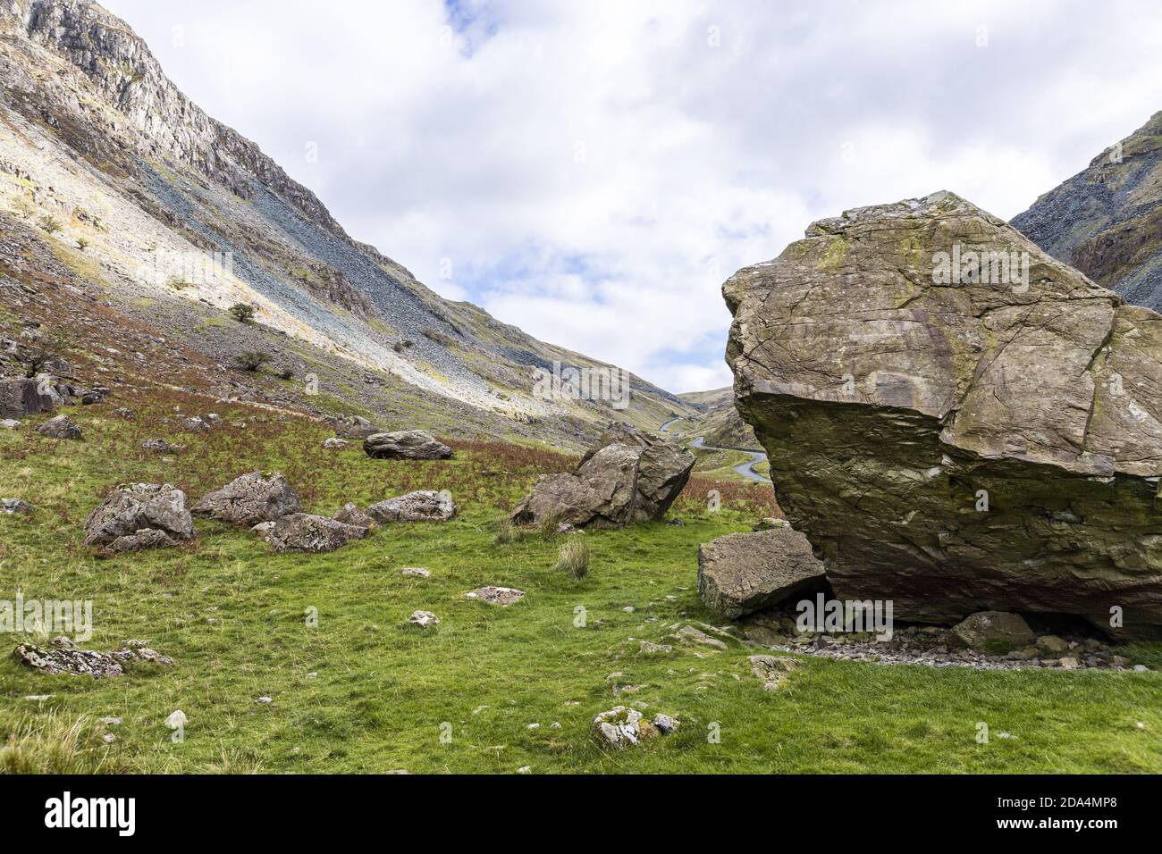 Large rock lake district hi-res stock photography and images - Alamy