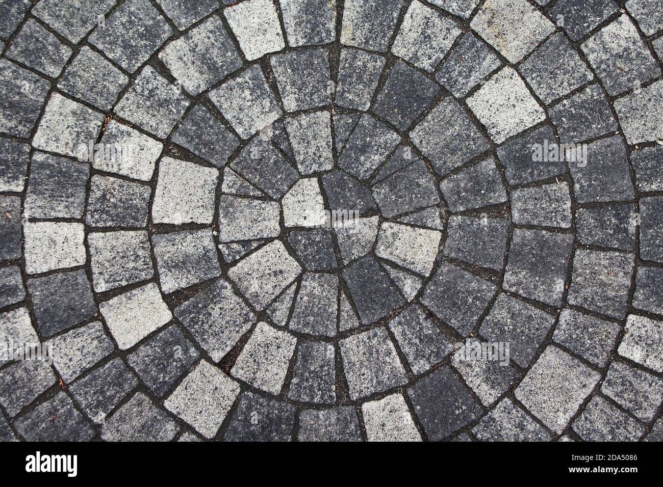 Circle pattern stone block paving hires stock photography and images