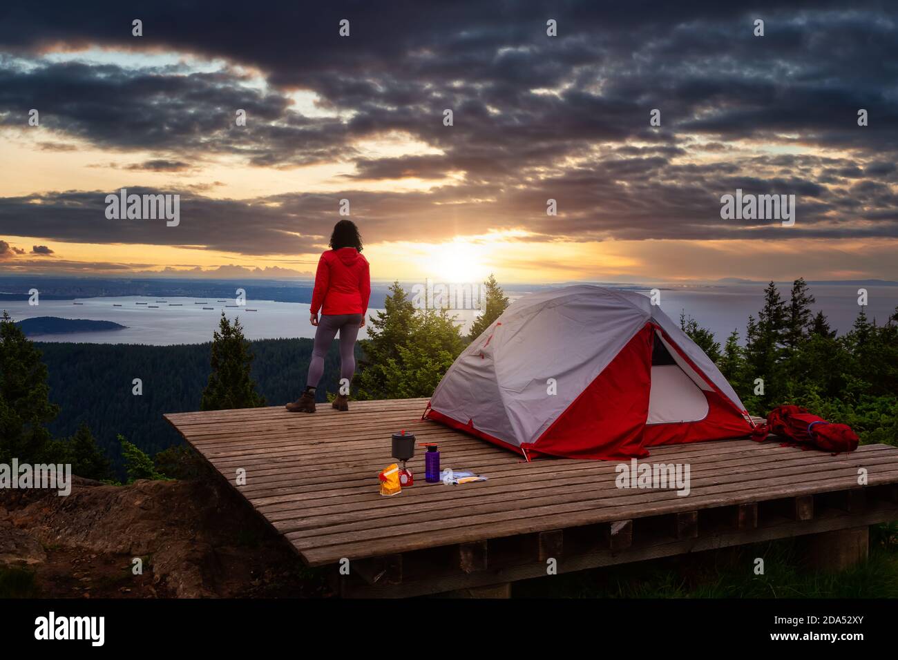 Tent On Top Mountain Sunrise High Resolution Stock Photography And Images Alamy