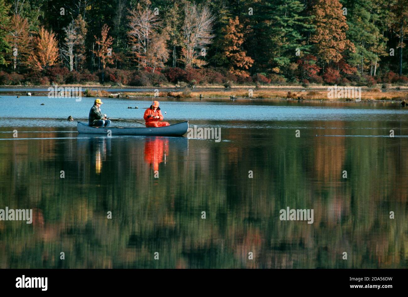 FISHING IN PECKS POND / POCONOS, PENNSYLVANIA Stock Photo Alamy