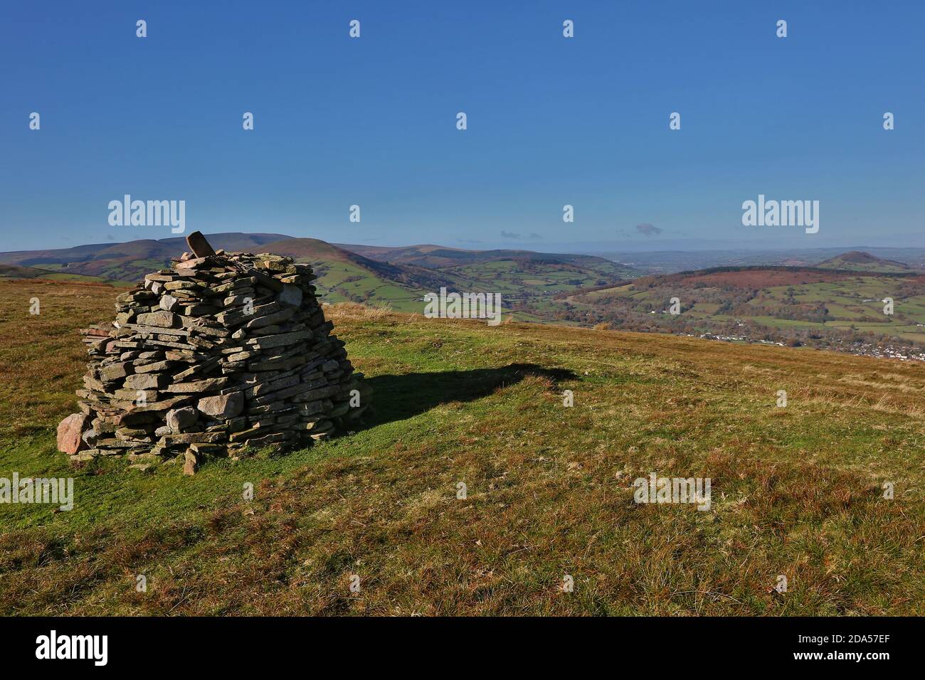 Man made pile of stones hi-res stock photography and images - Alamy