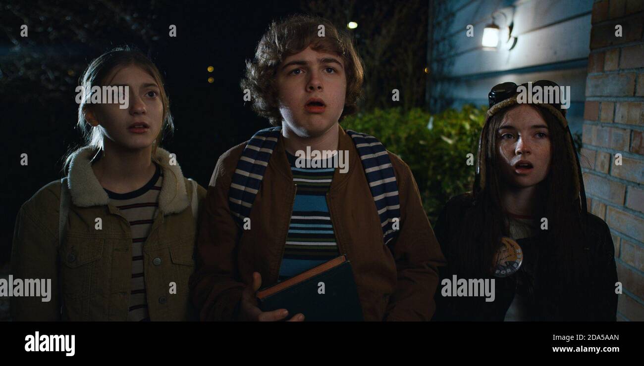 Morgan Roe THEY REACH, from left: Mary Madaline Roe, Morgan Chandler, Eden ...