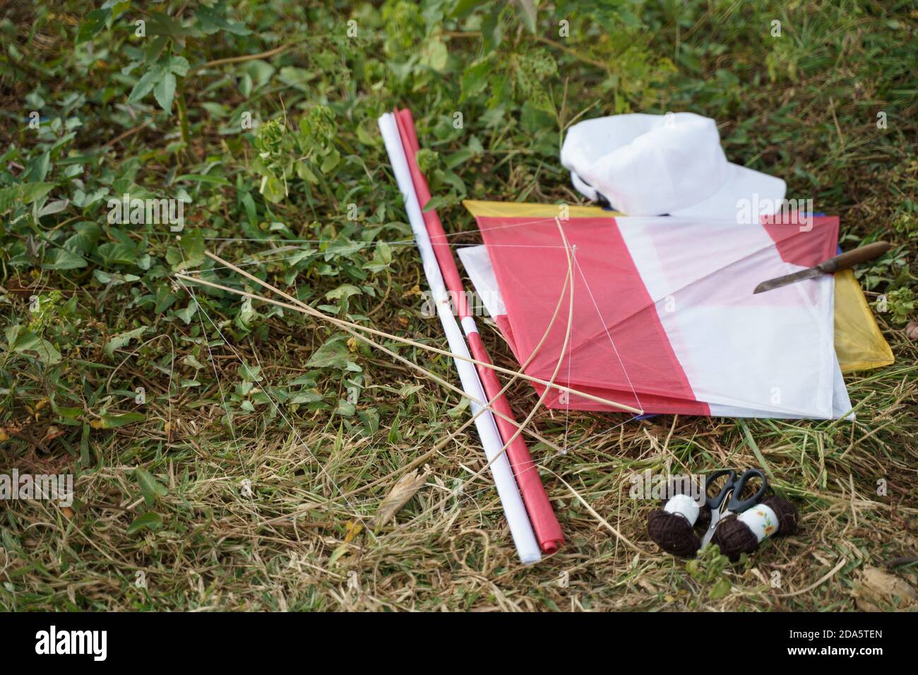 portrait of materials for making kites Stock Photo Alamy