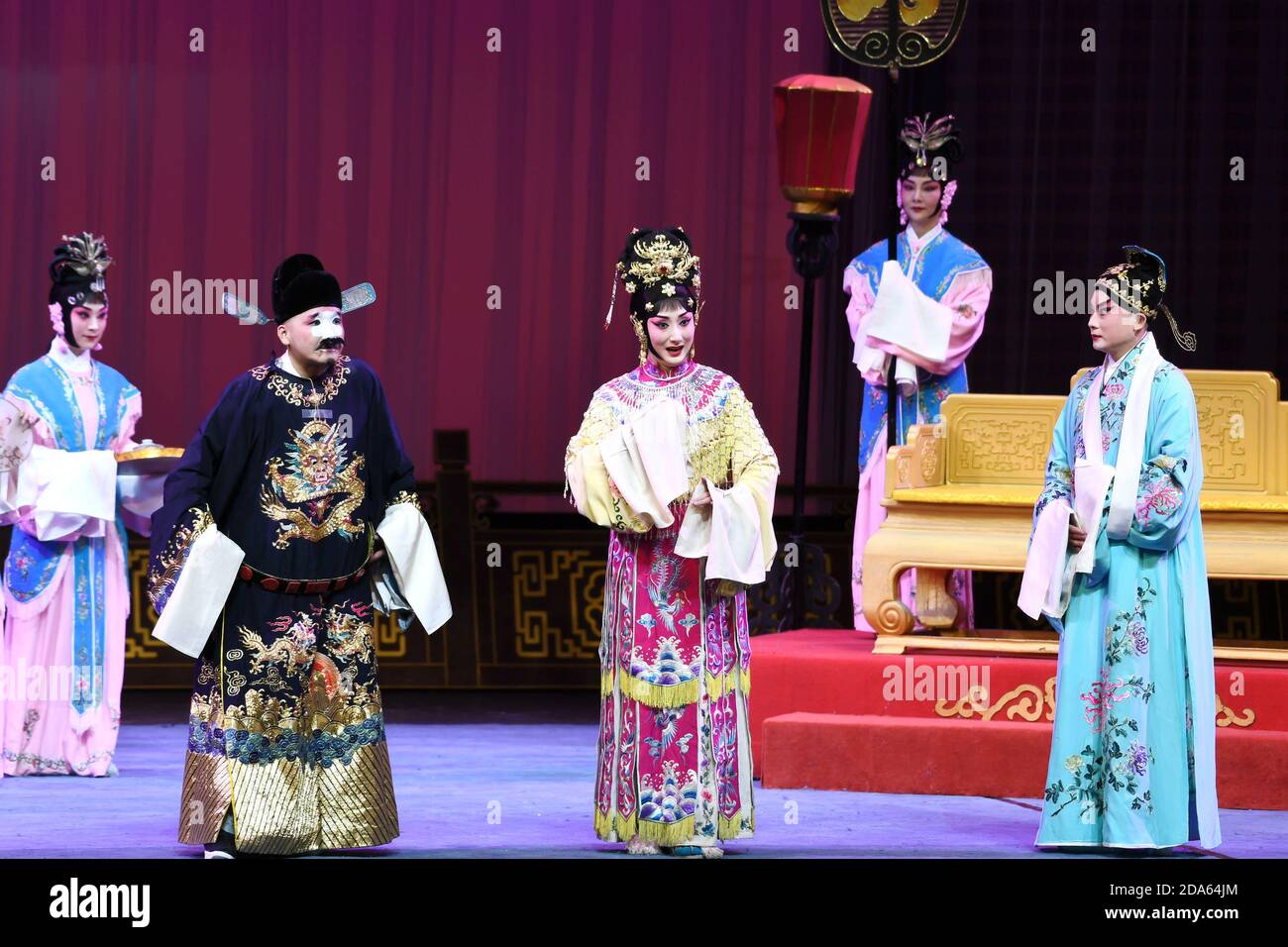 Nanjing, Nanjing, China. 9th Nov, 2020. CHINA-A new classic comedy, ''Xu Jiujing's Promotion''(), performed by Hubei Provincial Peking Opera Theatre at the Zijin Beijing-Kunming Art Festival in Nanjing, capital of East China's Jiangsu Province, Nov. 9, 2020.In September 1980, The Promotion of Xu Jiujing was created by Hubei Peking Opera House and performed in 1981.From 1980 to 1981, the drama won the ''National Opera Excellent Script Award'', and created a memorable image of Xu Jiujing, a typical good official. Credit: SIPA Asia/ZUMA Wire/Alamy Live News Stock Photo