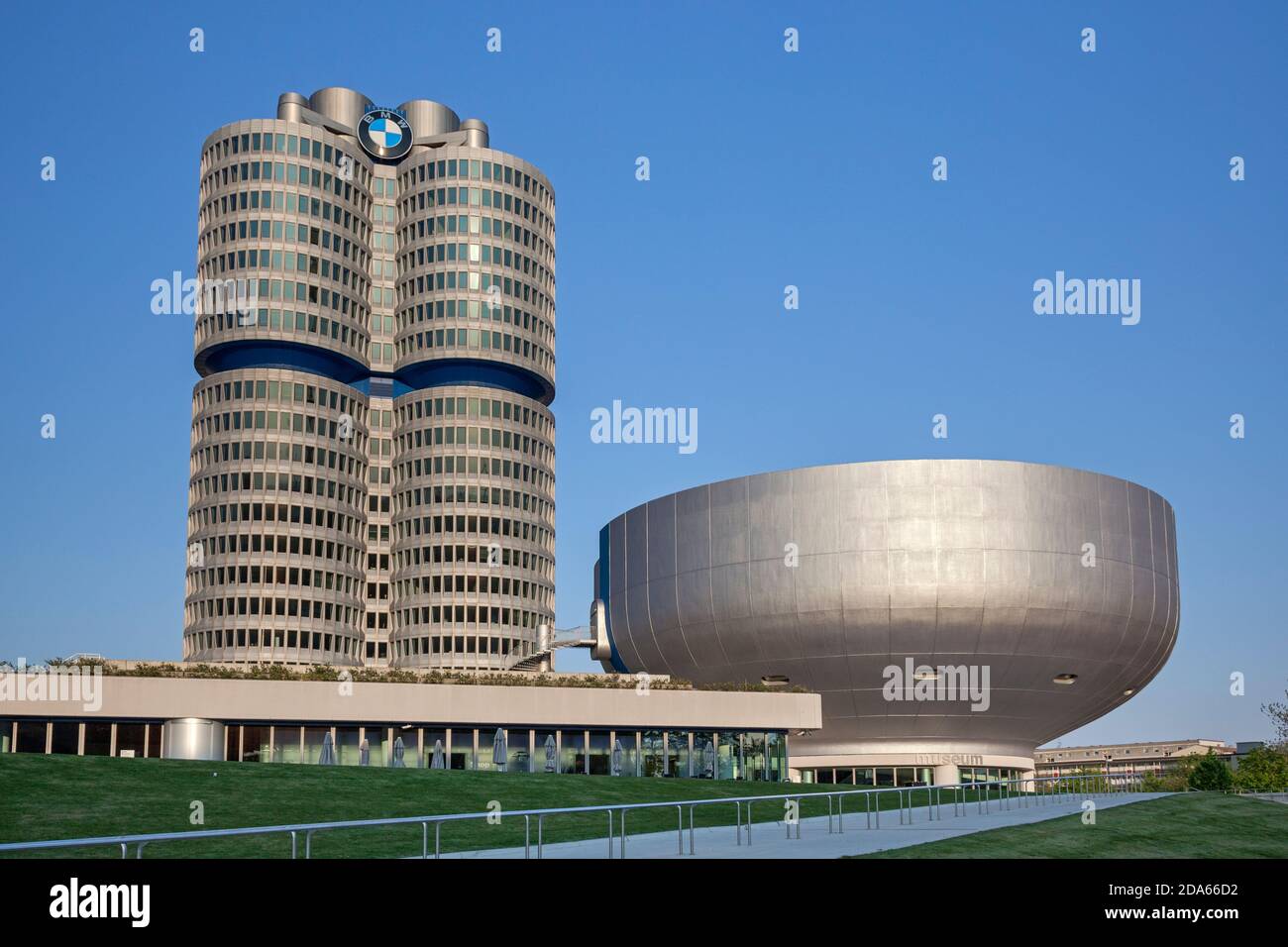 Bmw headquarters and museum hi-res stock photography and images - Alamy