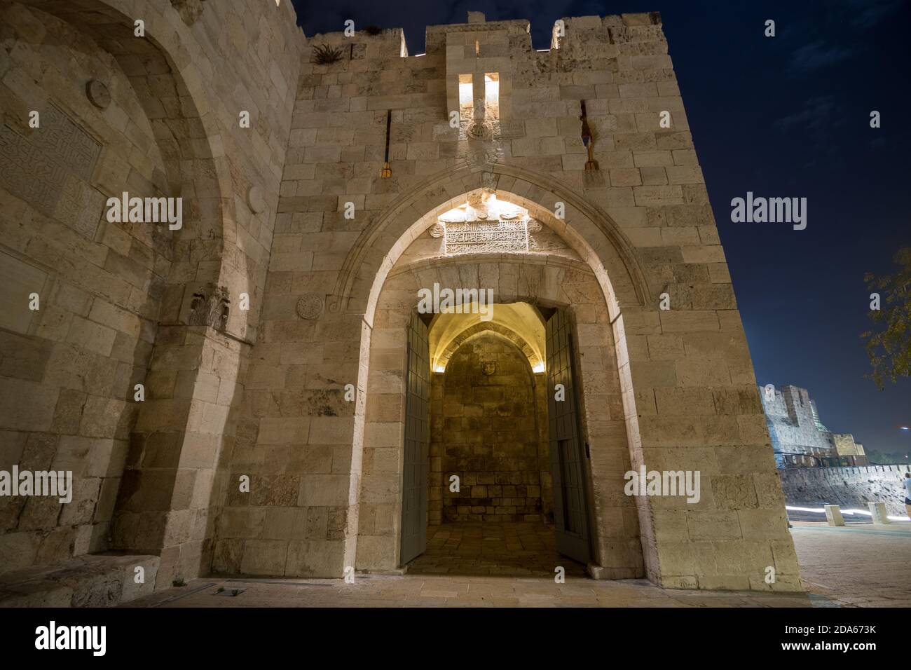 jerusalem-israel. 28-10-2020. Jaffa Gate in the walls of the Old City of Jerusalem at night, view from the outside. Stock Photo