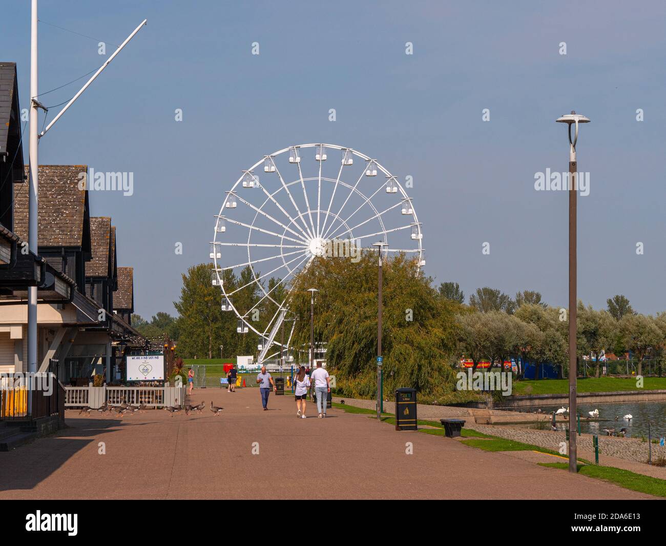 The WowMK Observation Wheel at Willen Lake in Milton Keynes Stock Photo