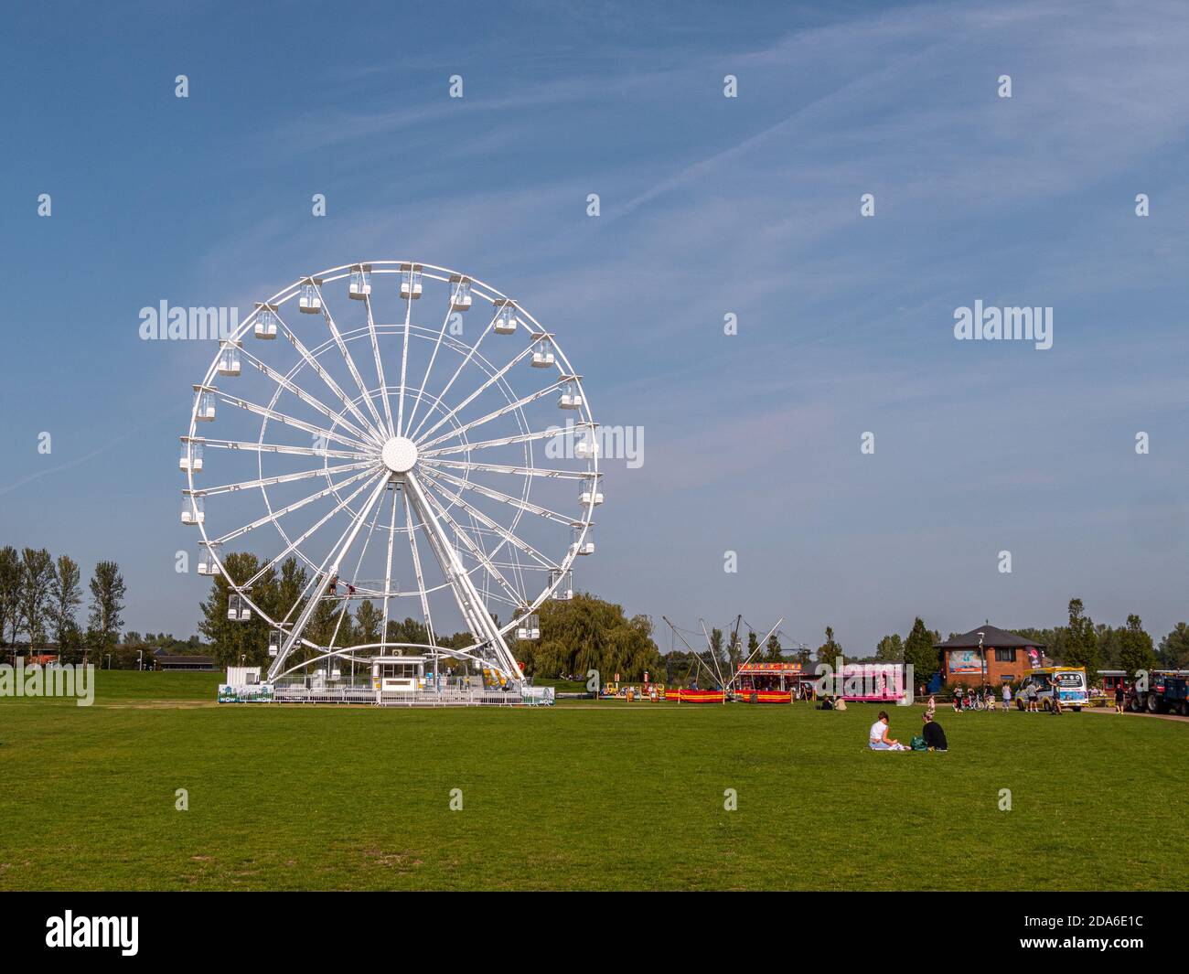 The WowMK Observation Wheel at Willen Lake in Milton Keynes Stock Photo