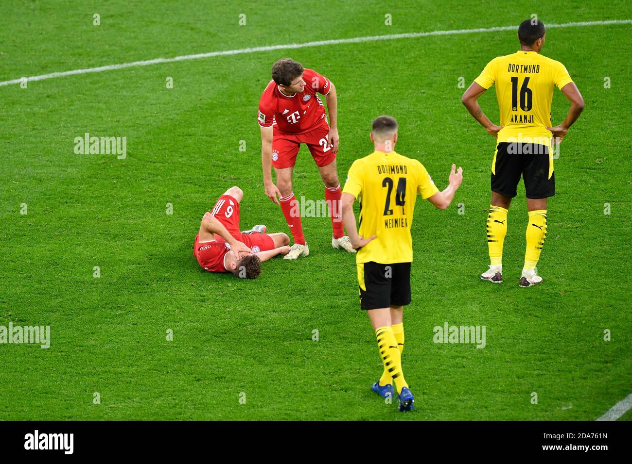 Football injured injury hi-res stock photography and images - Page 45 -  Alamy
