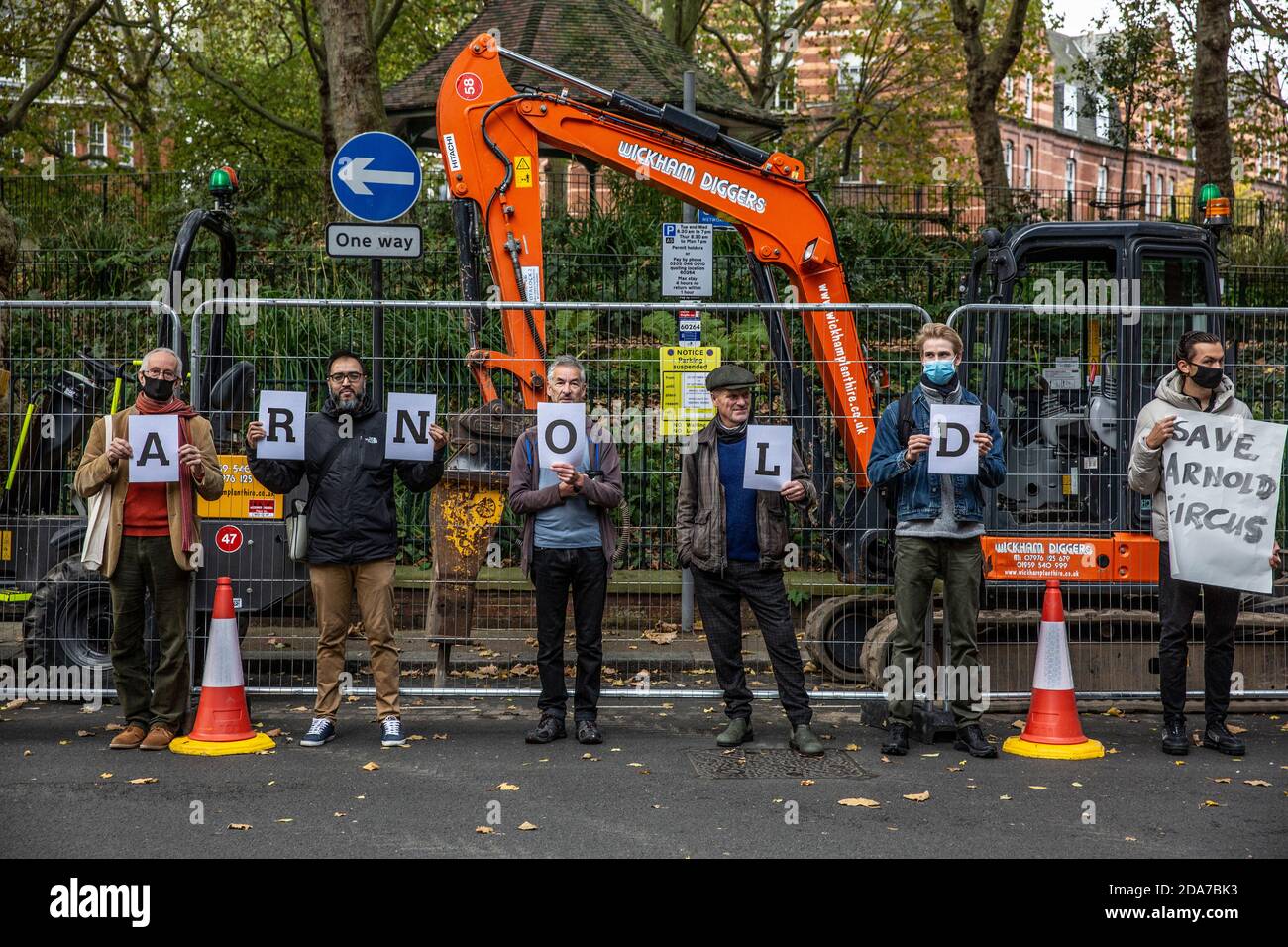 Local people including Dan Cruickshank at historic Arnold Circus hold a protest to save the landmark from developers modernising the pavements, London Stock Photo