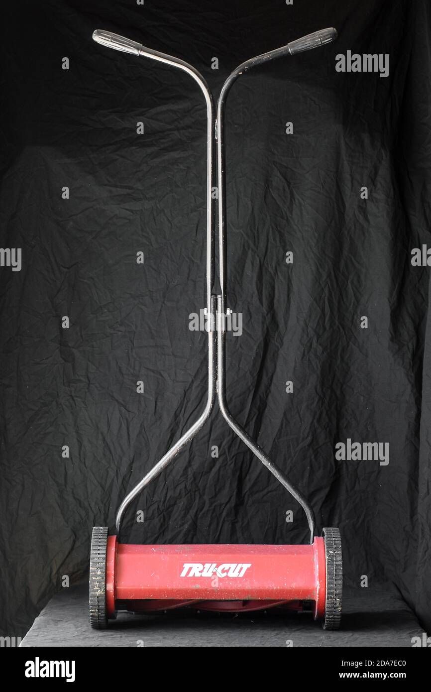 Pushmower hi-res stock photography and images - Alamy