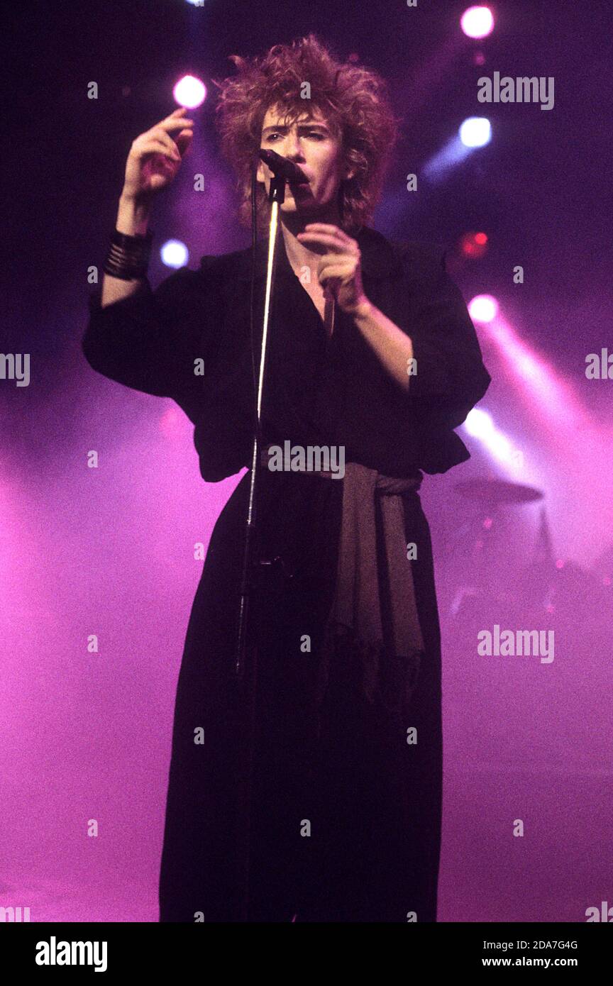 Richard Butler from The Psychedelic Furs live at Hammerswithh Odeon