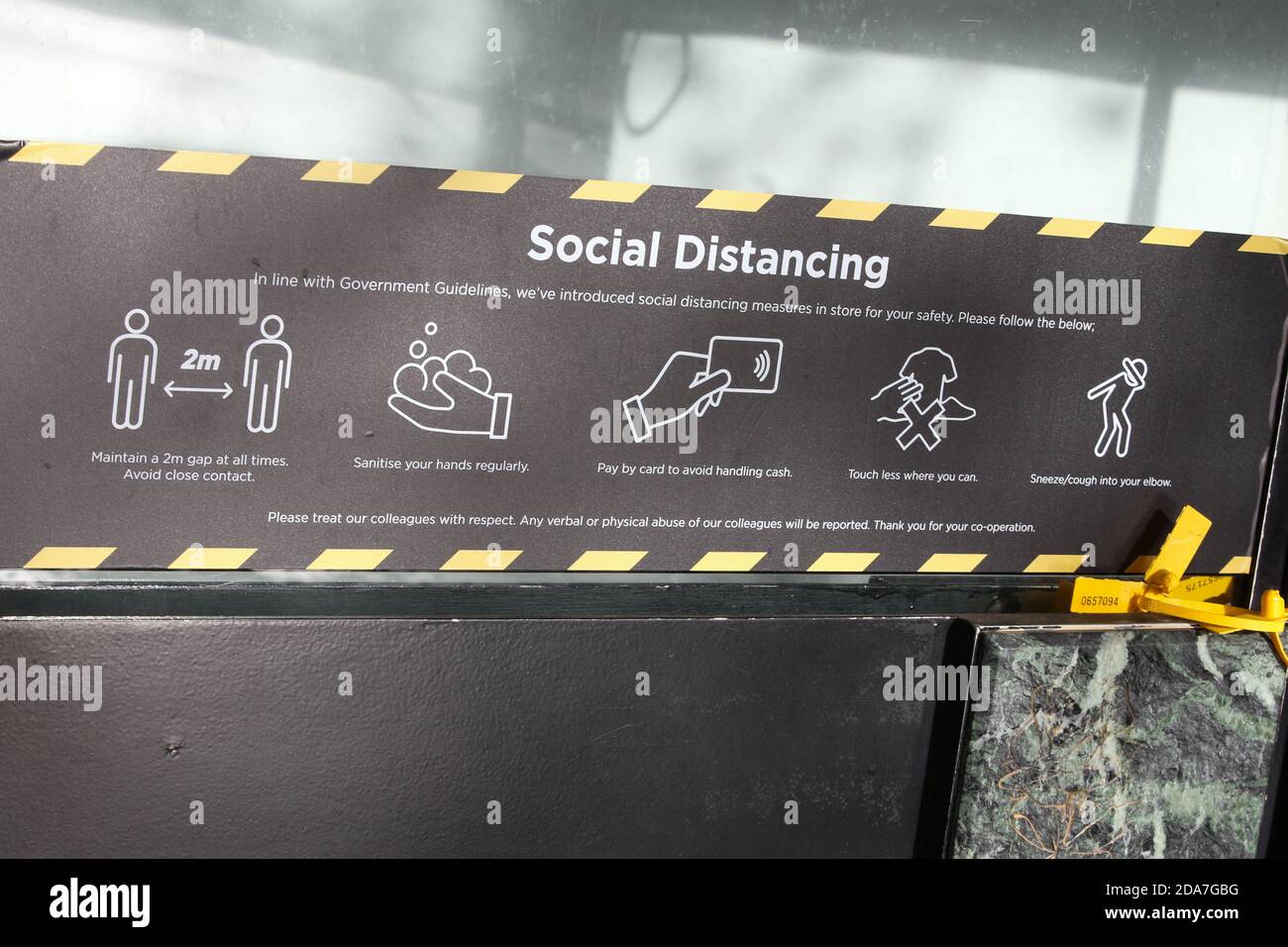 Socail distancing hi-res stock photography and images - Alamy