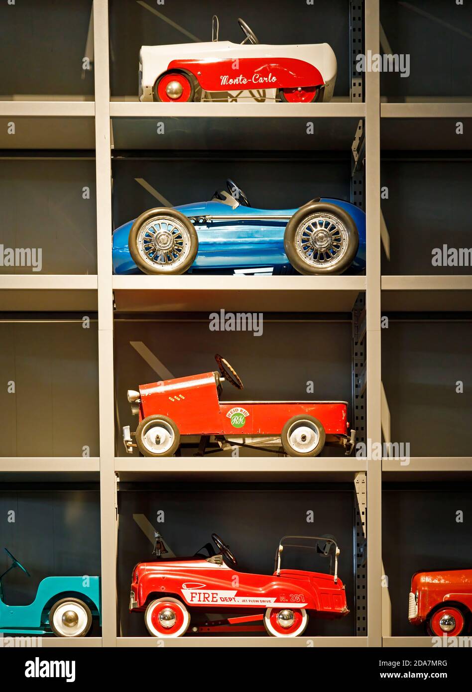 Built model cars deals