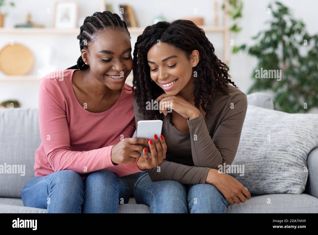 African american home photos hi-res stock photography and images - Alamy