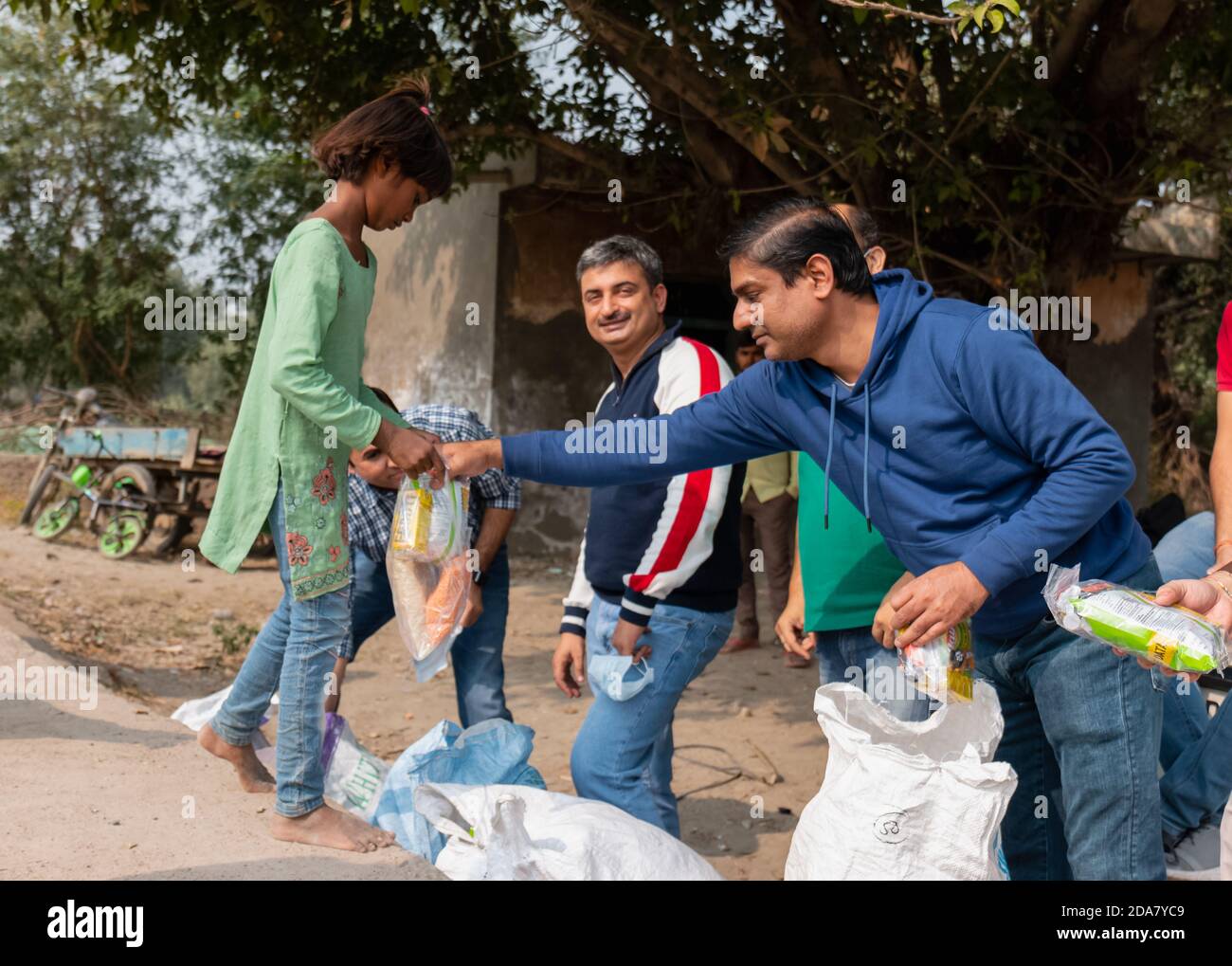 Distributing Food Students High Resolution Stock Photography and Images ...