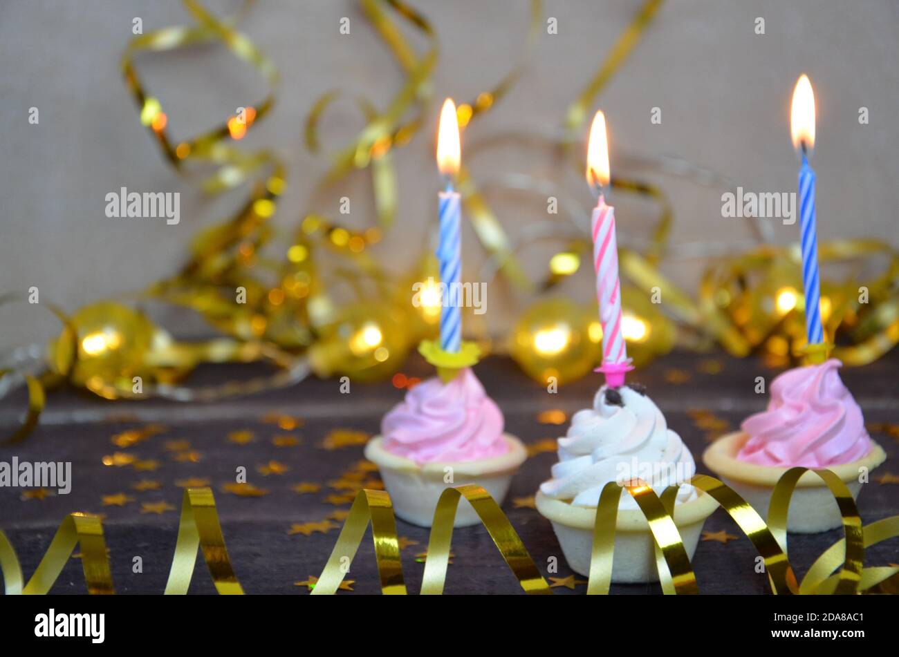 Update more than 133 birthday cake cracker in.eteachers