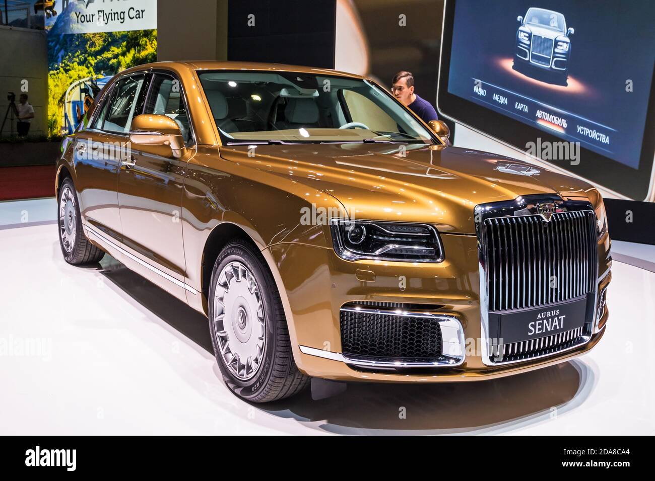 MOSCOW, AUG.31, 2018: New All Wheel Drive Powerful Russian Luxury Car Aurus  Senat on Automotive Exhibition MMAC 2018 Editorial Photo - Image of  graceful, industrial: 125221361