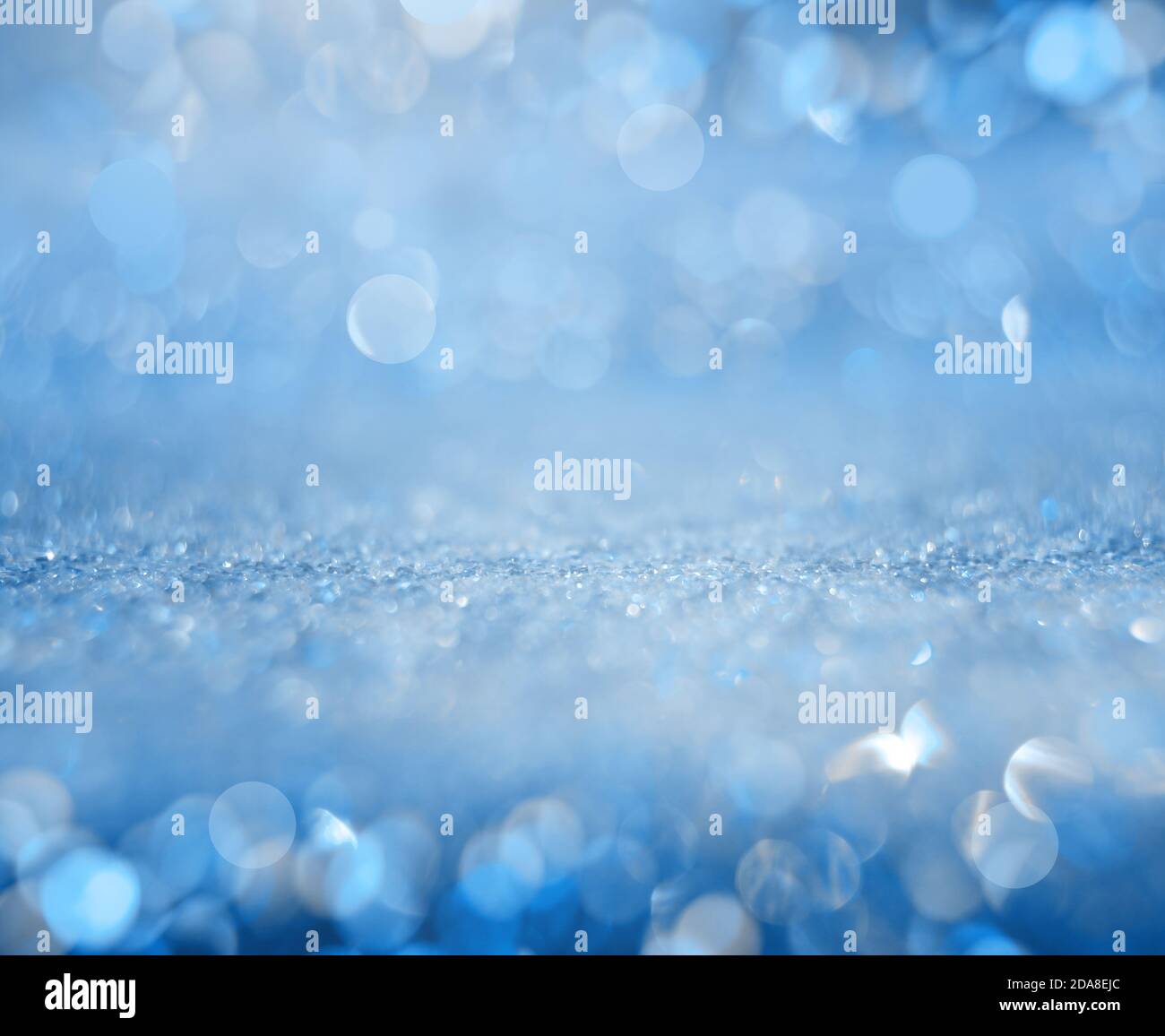 Blurred blue background hi-res stock photography and images - Alamy