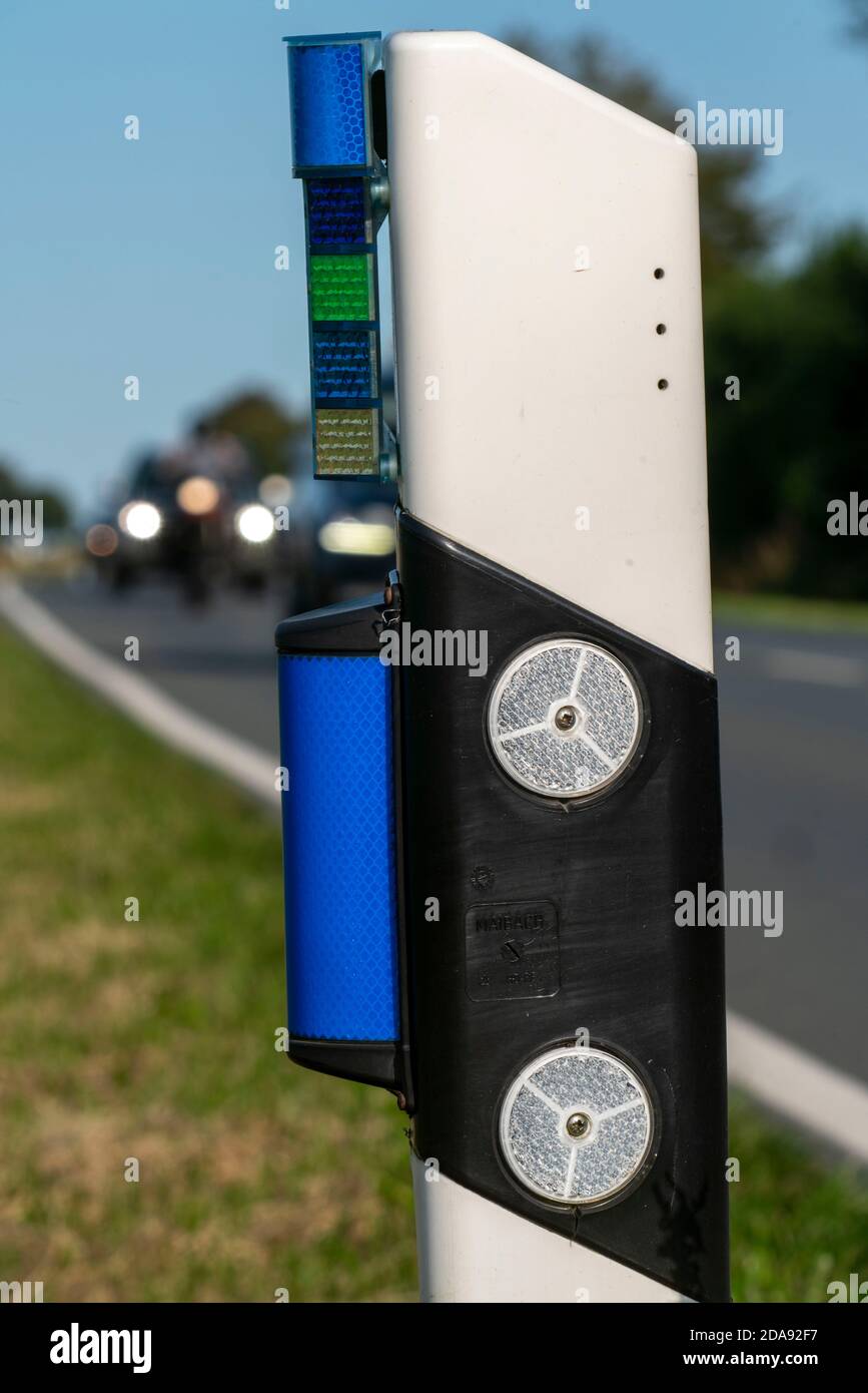 Light from the headlights hires stock photography and images Alamy