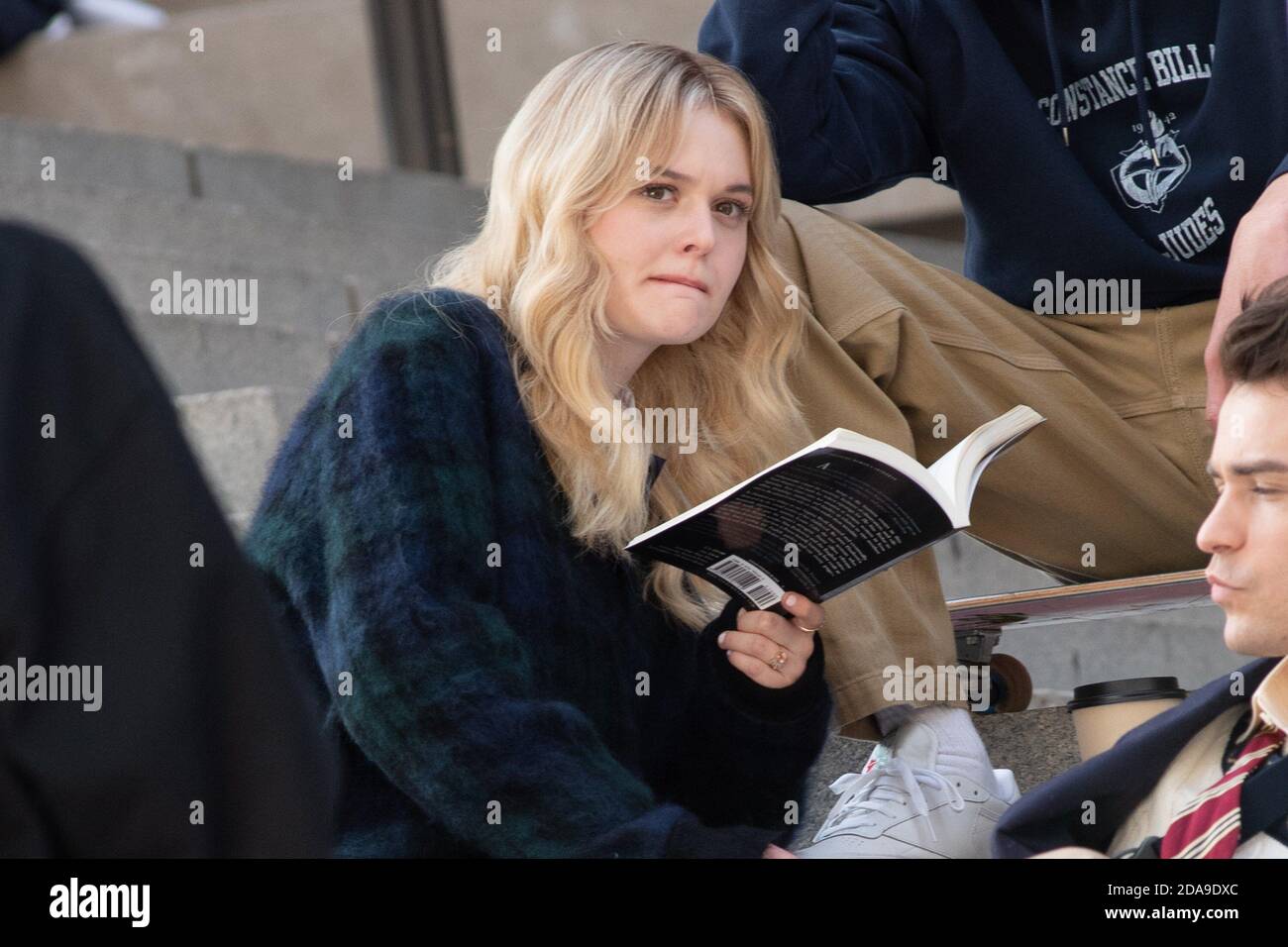 New York, NY, USA. 10th Nov, 2020. Emily Alyn Lind on location for GOSSIP  GIRL Film Shoot in NYC, Metropolitan Museum of Art, New York, NY November  10, 2020. Credit: RCF/Everett Collection/Alamy