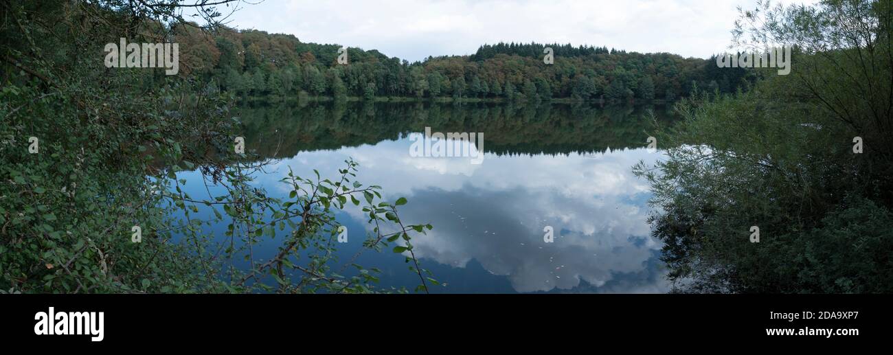 Volcanic Lake Maar Vulkaneifel Nature Park And Geopark Western Eifel 