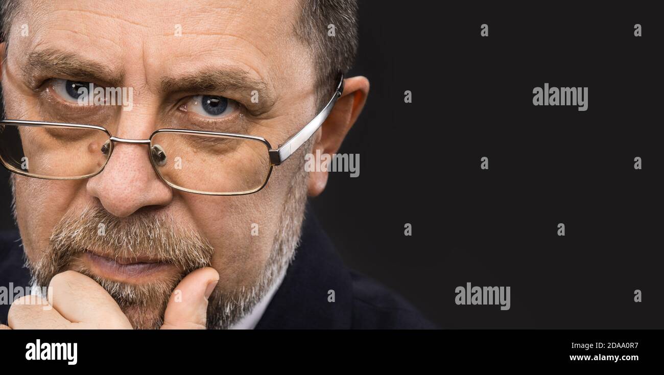 Prop up your head hires stock photography and images Alamy