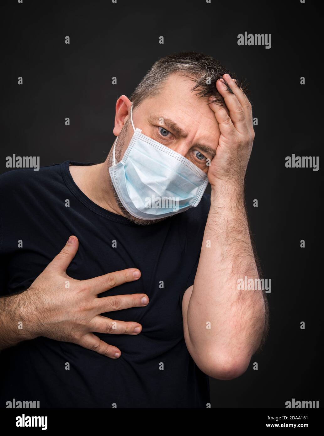 Portrait of sick old man in medical mask Stock Photo - Alamy