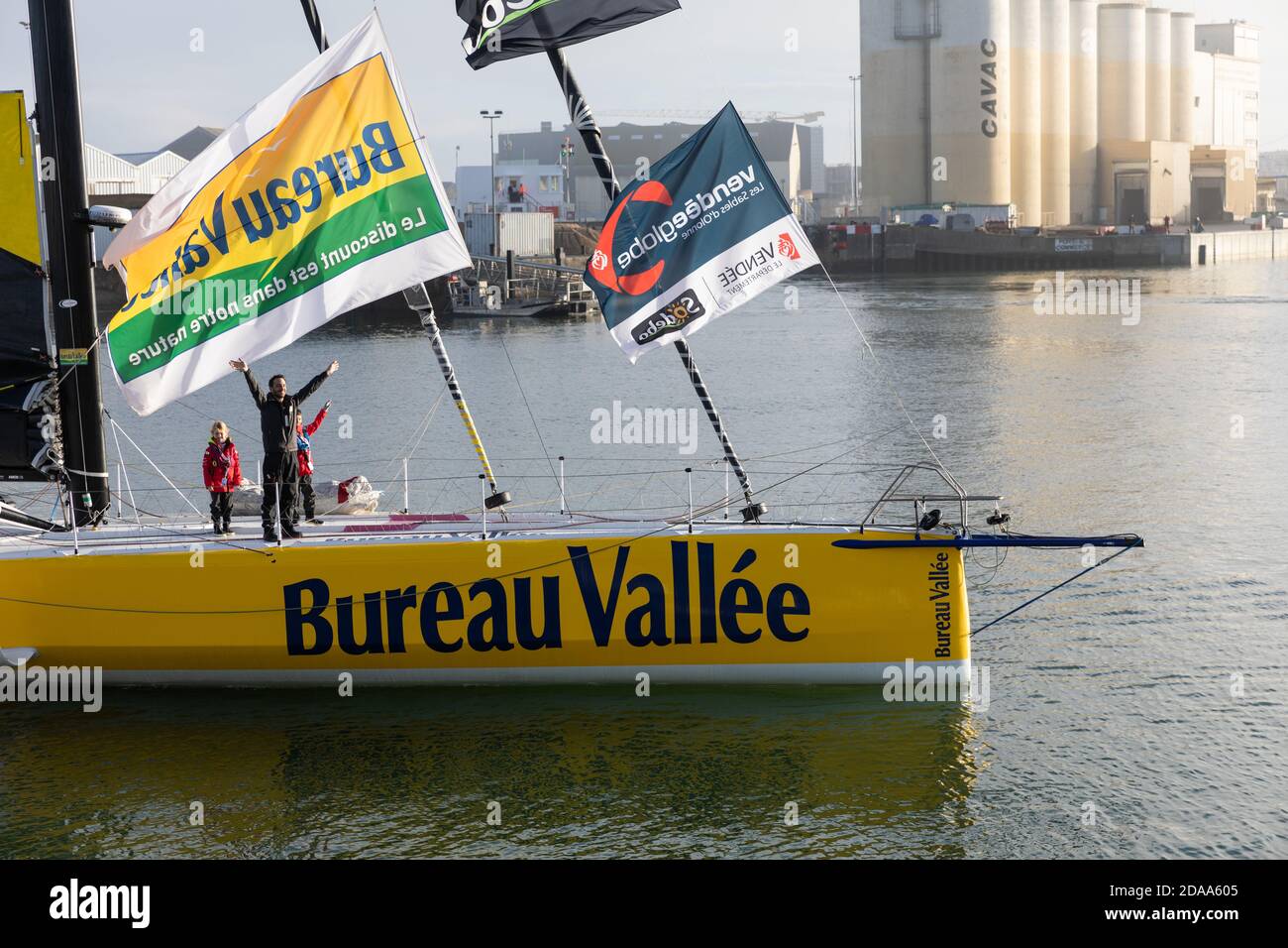 LES SABLES D'OLONNE, FRANCE - NOVEMBER 08, 2020: Louis Burton boat (Bureau  Vallee 2) in the channel for the start of the Vendee Globe 2020 Stock Photo  - Alamy