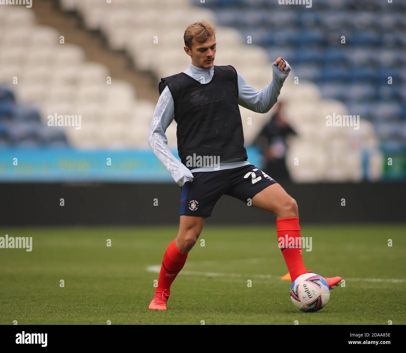 Kiernan Dewsbury Hall 22 Of Luton Town Warms Up Stock Photo Alamy kiernan-dewsbury-hall-22-of-luton-town-warms-up-stock-photo-alamy
