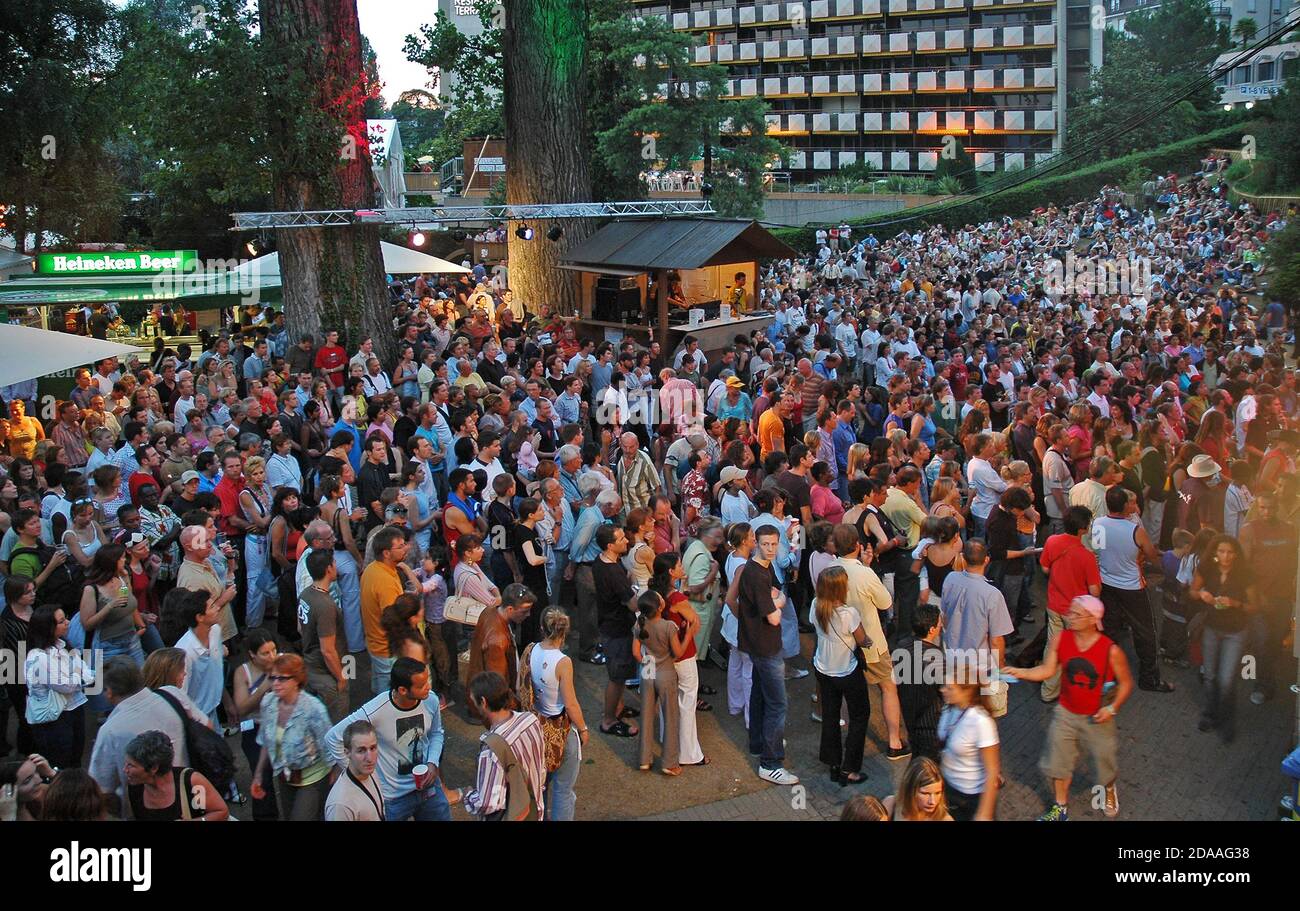 Montreux jazz festival crowd hi-res stock photography and images - Alamy