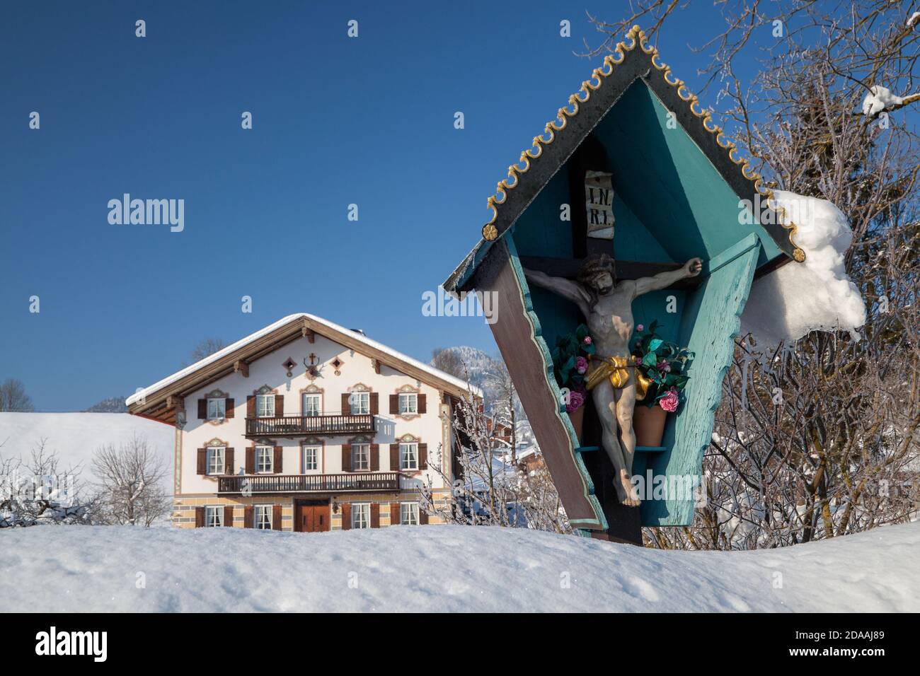 geography / travel, Germany, Bavaria, Lenggries, wayside cross in front of farmhouse in Lenggries, Upp, Additional-Rights-Clearance-Info-Not-Available Stock Photo