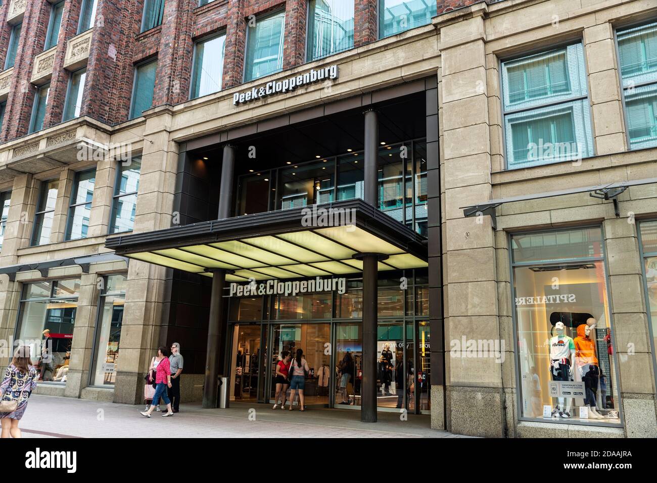 Spitalerstrasse Hamburg High Resolution Stock Photography And Images Alamy