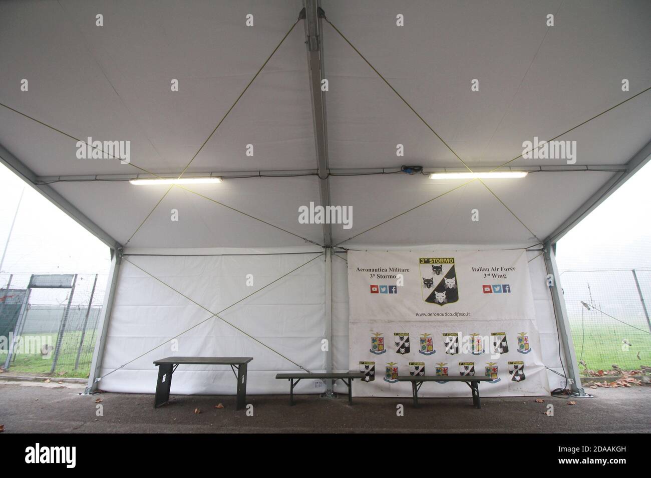 Emergency Trough Triage militare hi-res stock photography and images - Alamy