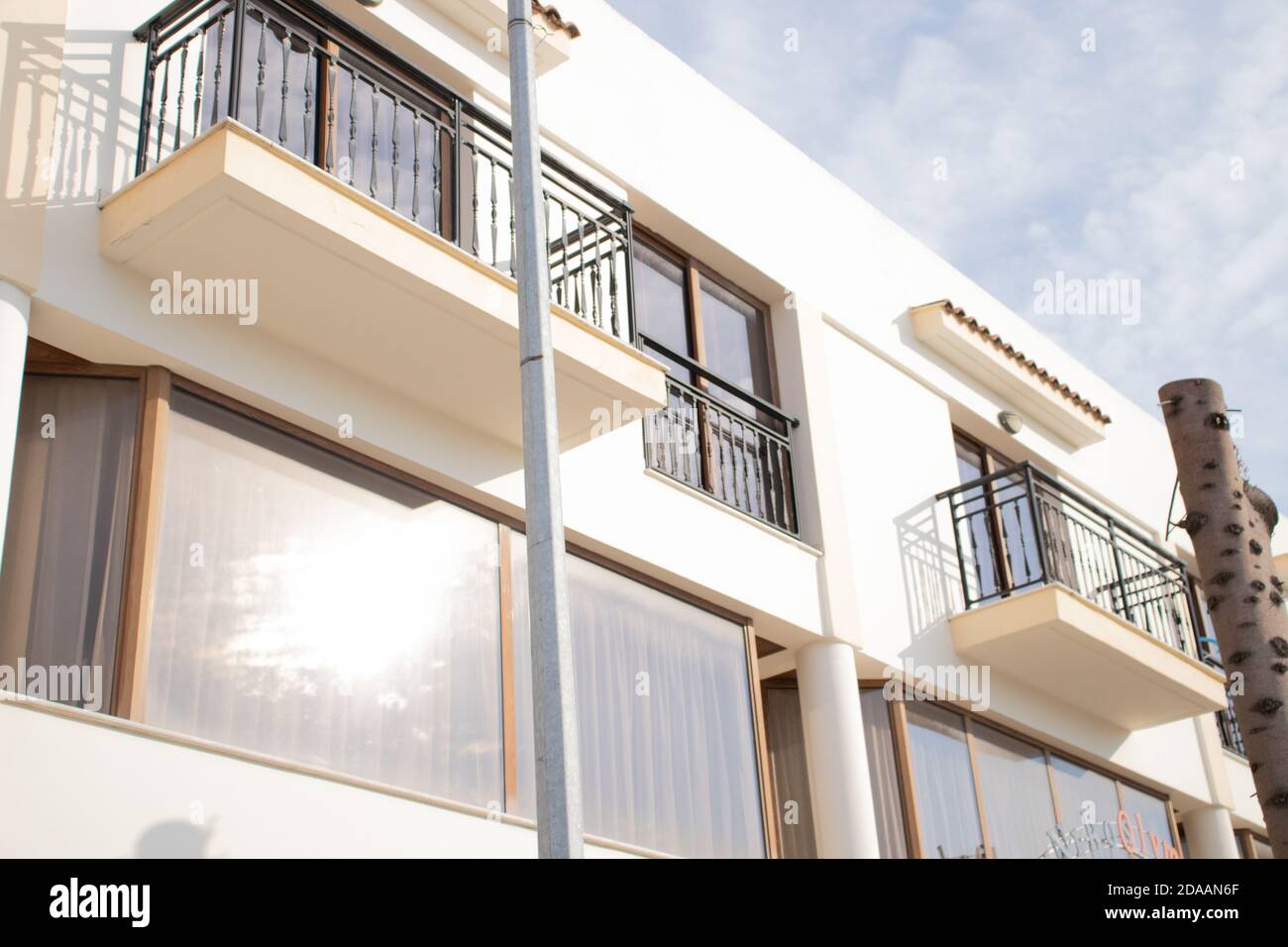Living buildings, Cyprus Greek architecture, sunshine Stock Photo Alamy